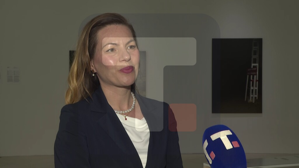 Kolarić: Izložba "Lične priče / Političke realnosti" spaja generacije i geografije