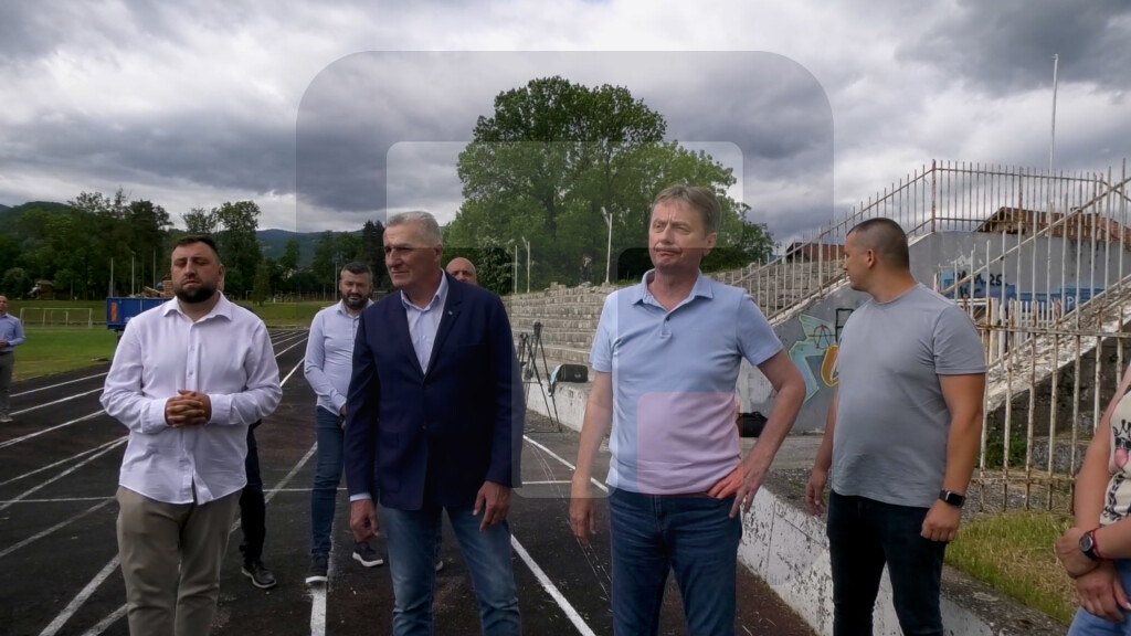 Darko Glišić obišao završne radove na stadionu u Bajinoj Bašti