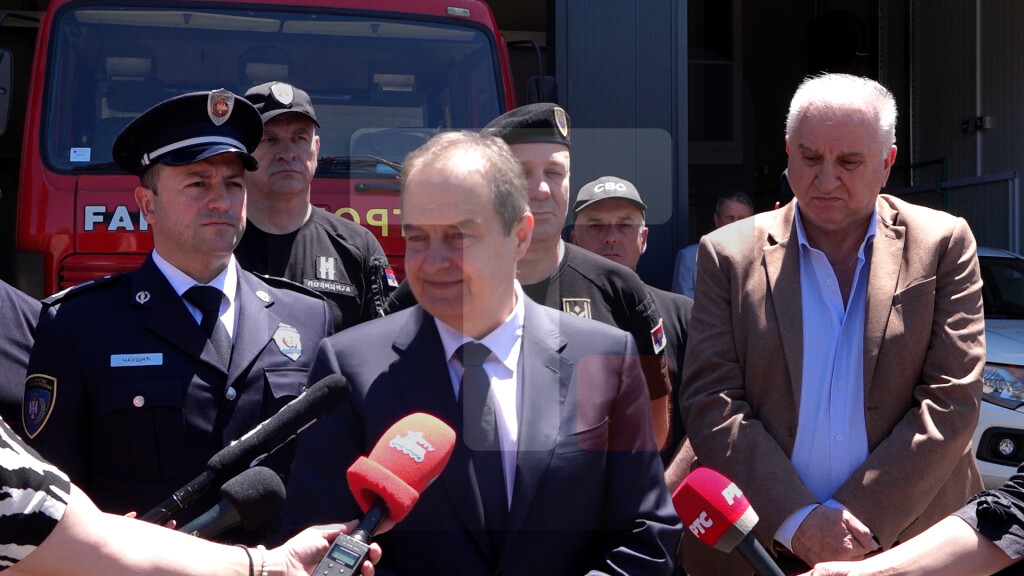 Dačić: Nije samo u pitanju javni red i mir i borba protiv kriminala, već i upravni poslovi i sve druge nadležnosti