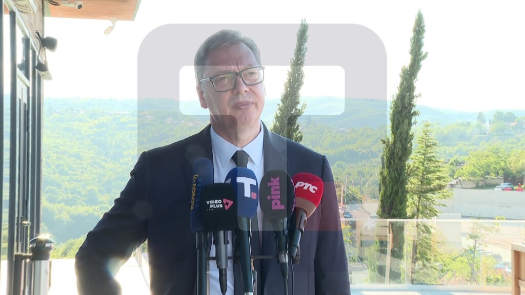 Vučić: Od predstavnika vlasti tražim više posvećenosti i rada, kao i da smanje aroganciju i bahatost