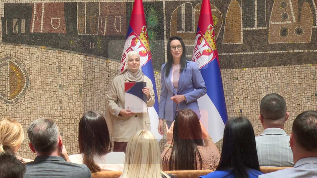 Žarić dodelila 64 rešenja za kupovinu prve nekretnine po osnovu rođenja deteta