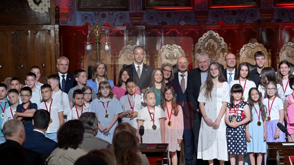 Ministar Đurić na svečanoj akademiji u Subotici povodom Dana hrvatske zajednice