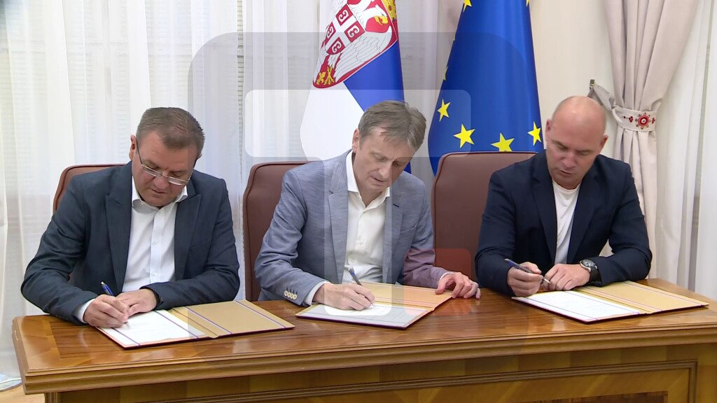 Glišić potpisao ugovor za rekonstrukciju vodovodne mreže u B.Palanci od 287 mln din.