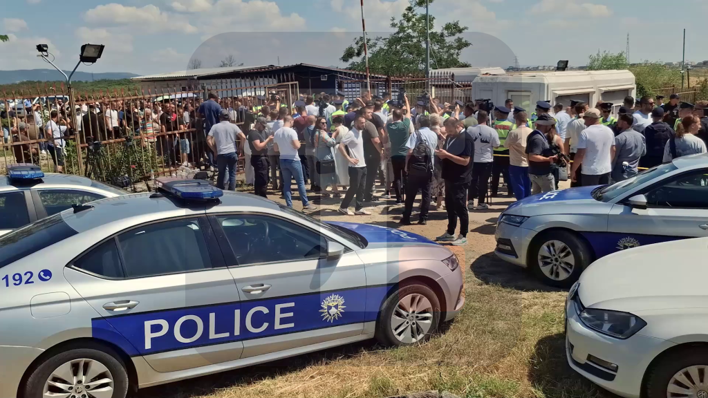 Tzv. kosovska policija privela više osoba na Gazimestanu