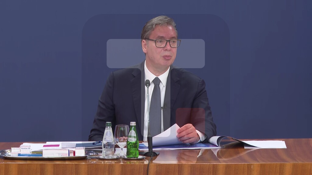 Vučić: Verujem da ćemo time da osnažimo najsiromašnije penzionere