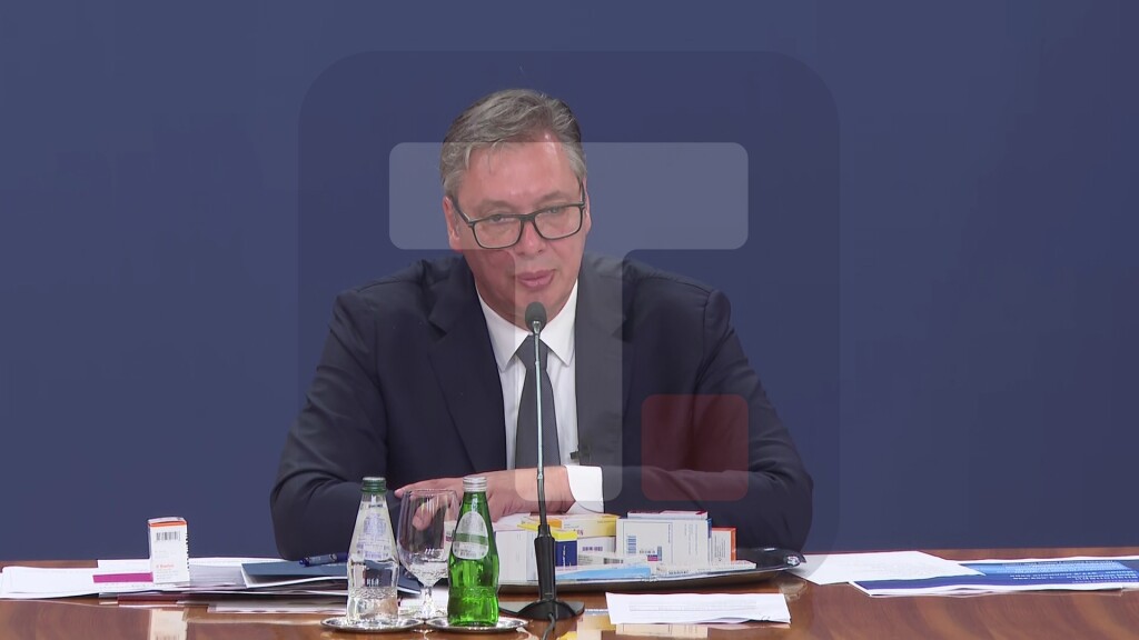 Vučić: Za sve lekove će imati doplatu od 10 do 50 odsto a ne 10 do 90 odsto kao što je bio slučaj ranije
