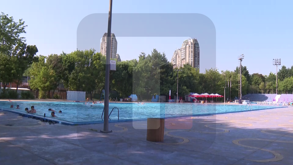 Otvoreni bazen SRC „Voždovac"