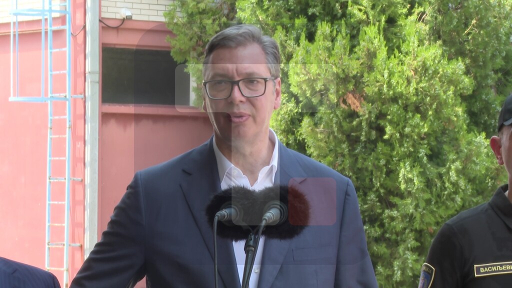 Vučić: Ponosan sam na ono što smo danas videli, žandarmerija predstavlja snagu Srbije