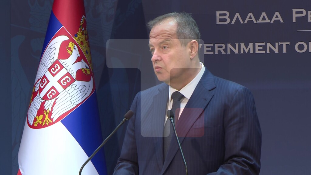 Dačić: Ugovori predstavljaju konkretnu podršku ljudima koji žive u ovim sredinama i još jednu potvrdu da Srbija brine o svakom svom delu