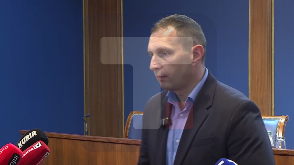 Mikić: Sve male sredine u Srbiji zaista imaju velike probleme