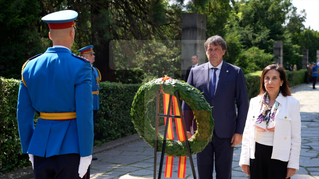 Ministarka odbrane Kraljevine Španije položila venac na Spomenik neznanom junaku na Avali