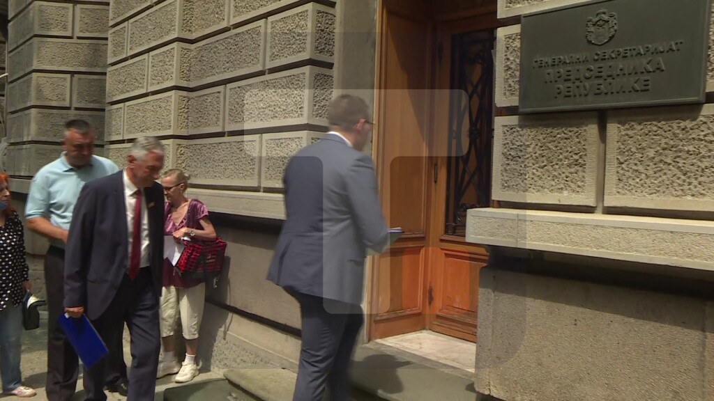 Vučić se sastao sa sindikatima GSP-a, Banković: Konstruktivan sastanak