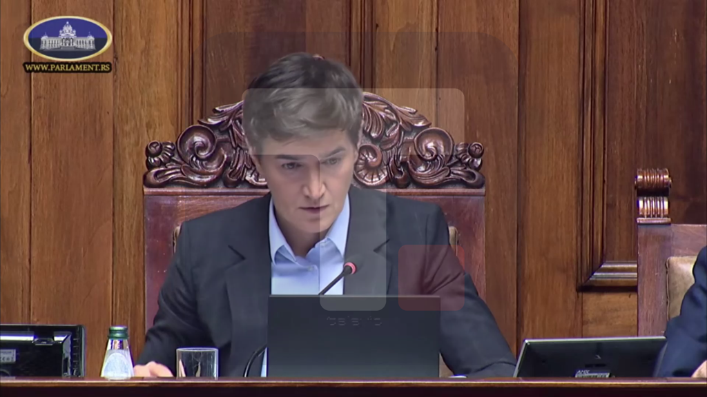 Brnabić: Ja zaista ne znam koji je vaš problem sa ženama, ali za ovo dobijate opomenu