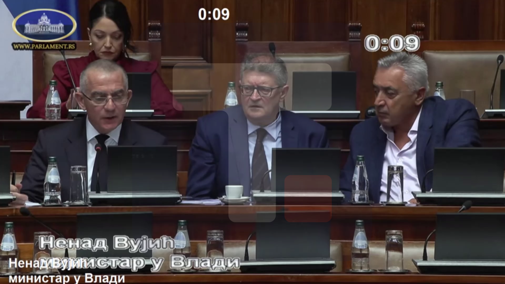 Vujić: Zakon o oružju dodatno reguliše upotrebu kolekcionarskog oružja za filmove