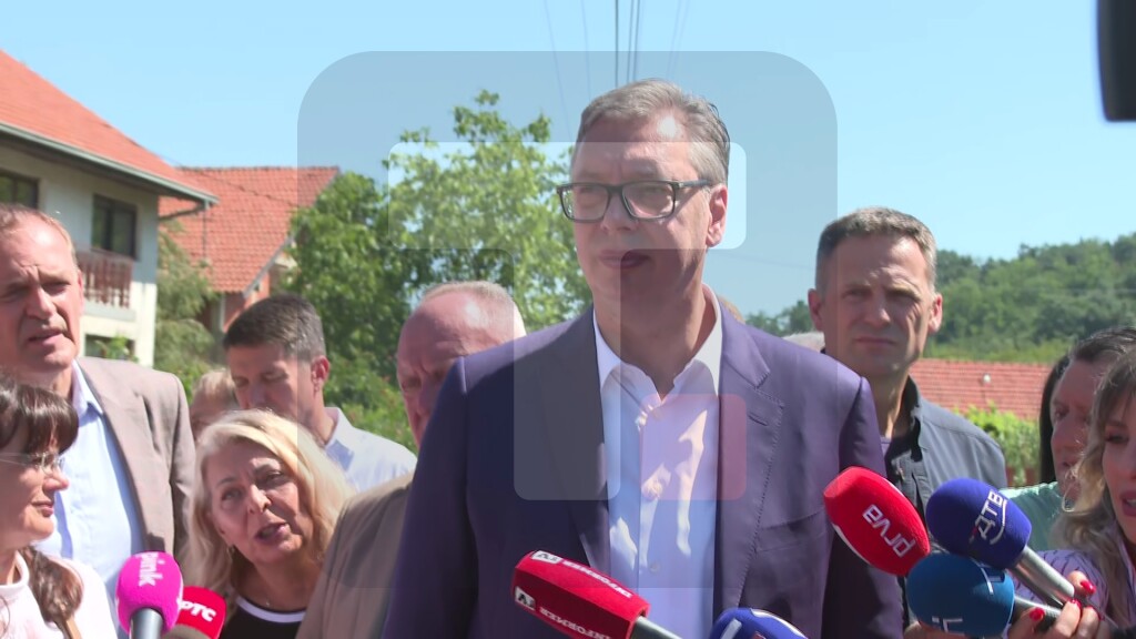 Vučić: Ovo je voćarsko-povrtarski kraj, put od ogromnog značaja