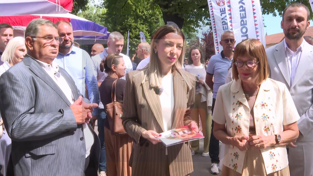 Na manifestaciji "Stara Pazova - nekad i sad" predstavljeni razvojni projekti opštine