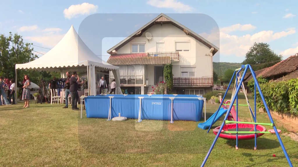Domaćinstvo Todorović u Jadranskoj Lešnici kod Loznice