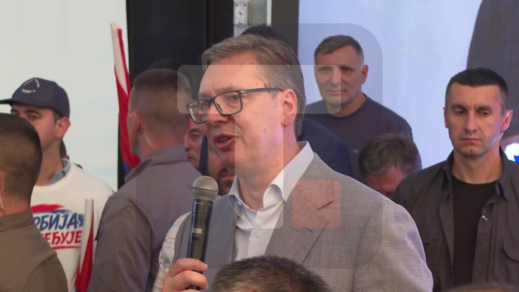 Vučić: Niko oko nas ne može da vodi politiku kakvu mi vodimo, to smo uspeli zahvaljujući narodu