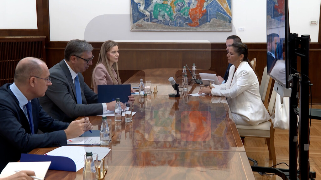 Vučić se sastao sa predstavnicima Kancelarije SZO u Srbiji