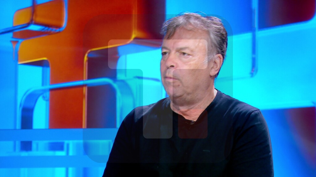 Karajlić: "Gubitnička pesma" je proročanska za srpski fudbal