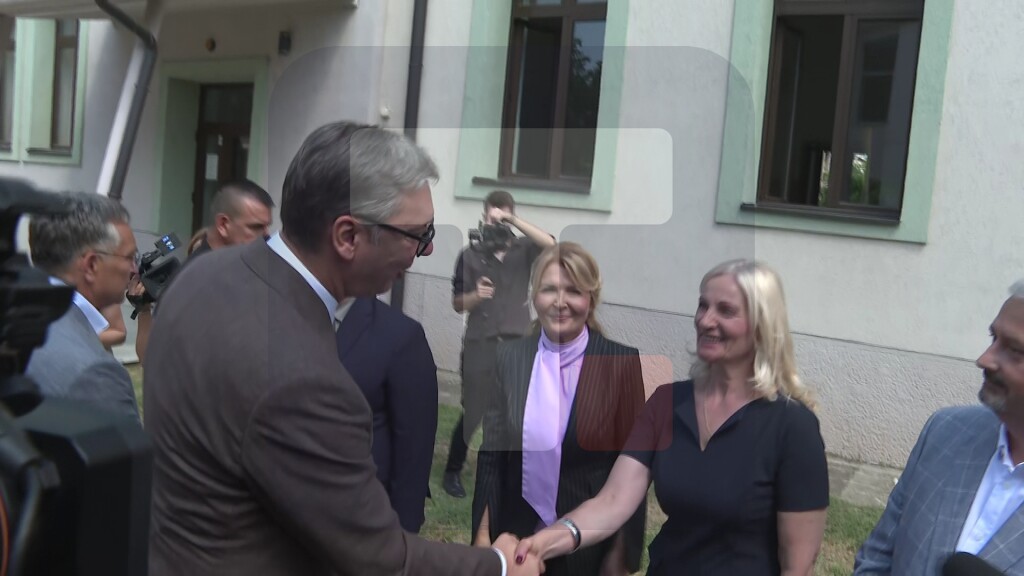 Vučić obilazi Regionalni trening centar za dualno obrazovanje u Svilajncu