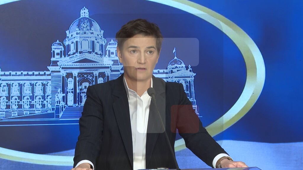 Brnabić: Ne sme da postane normalno da se vređa nečija porodica