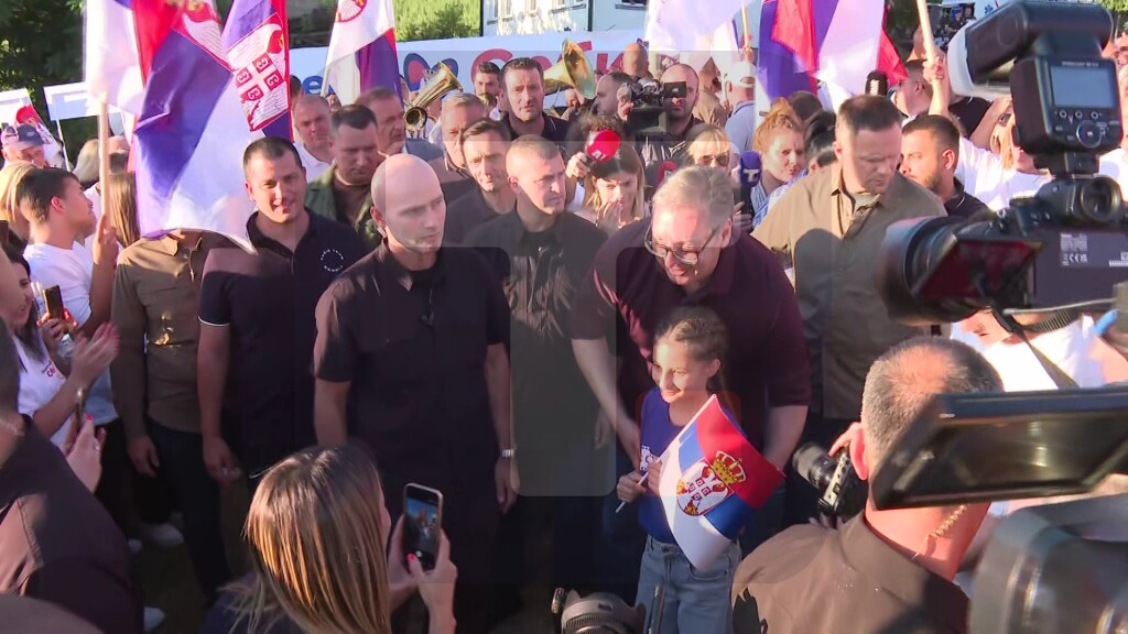 Vučić na skupu građana u selu Drežnik kod Užica