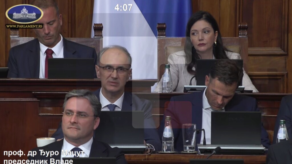 Macut: Veoma veliki apsurd je da mene prozivate,  u poslednjih 15 meseci radim od 6.15 ujutru do ponoći