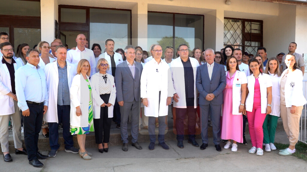Macut u Rataju kod Vranja obišao rekonstruisanu ambulantu i novi put