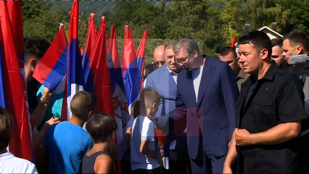 Vučić u obilasku fabrike Jumko u Drvaru