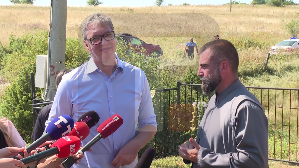 Vučić: Mnogo ljudi je pobijeno u Donjem Malovanu, 1974. godine je ovde crkva podignuta, a 1992. godine je spaljena