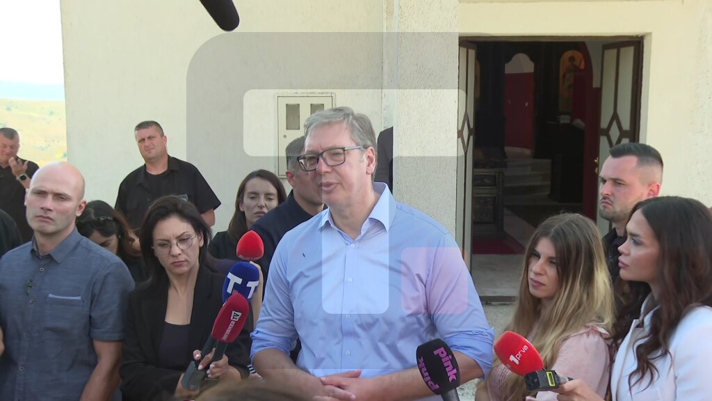 Vučić: Sve srpske kuće ovde su spaljene, a hrvatske renovirane, važno je da negujemo kulturu sećanja