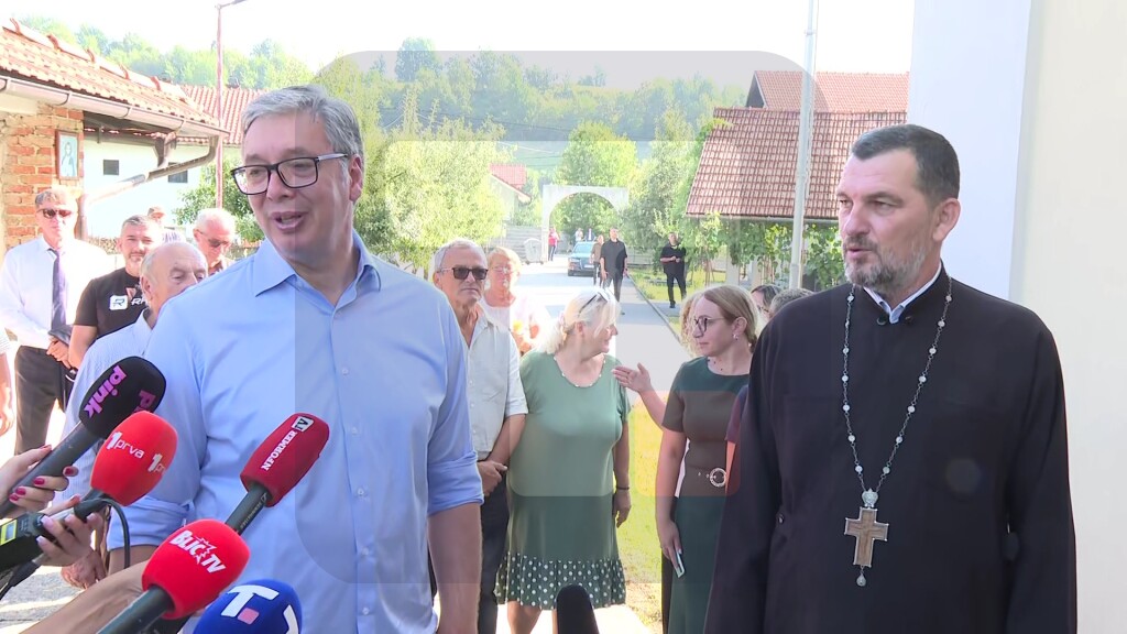 Vučić: Mislim da ni jedna crkva nije toliko puta rušena i spaljivana