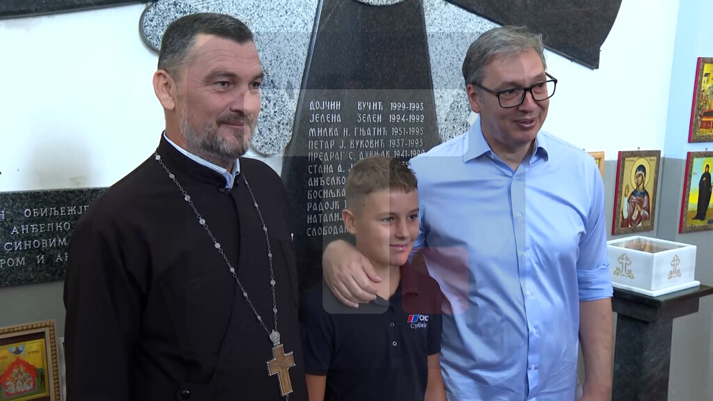 Vučić posetio Hram rođenja presvete Bogorodice u Bugojnu