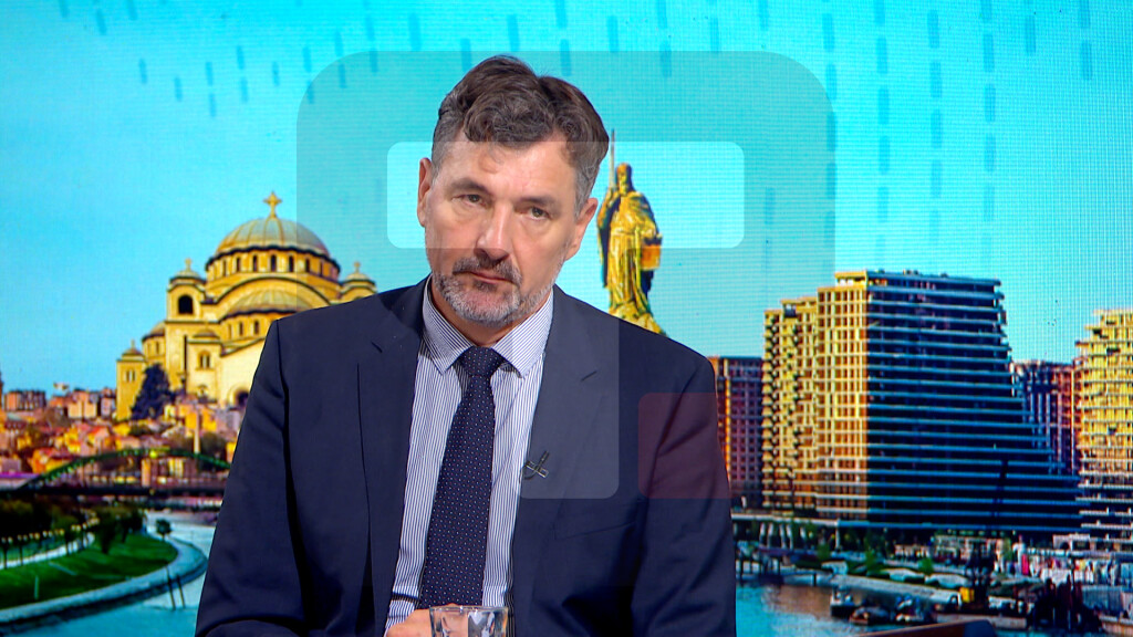 Bošnjak:Srbija sedi na svojoj stolici