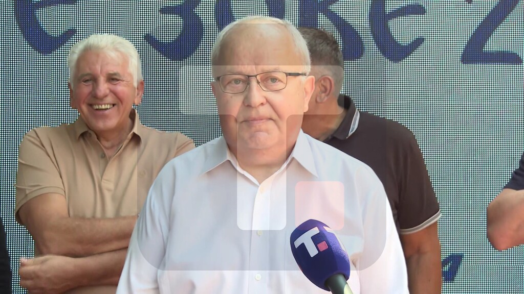 Popović: Uvek je zadovoljstvo ponovo doći u ovaj kamp i videti ovu mladost, kao i uslove koji se pružaju za rad sa mladima u ovom kampu