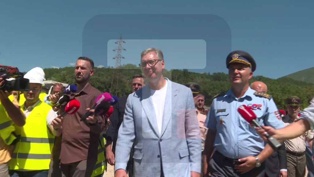 Vučić obišao na izgradnji kasarne u Priboju sa zamenikom načelnika Generalštaba Vojske Srbije generalnom-potpukovnikom Tiosavom Jankovićem