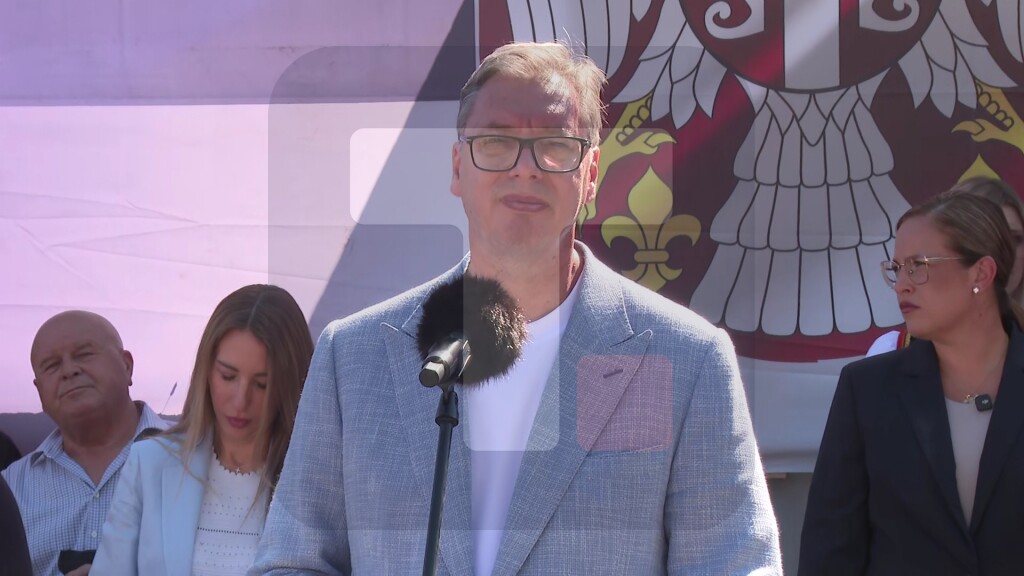 Vučić u razgovoru sa građanima Nove Varoši