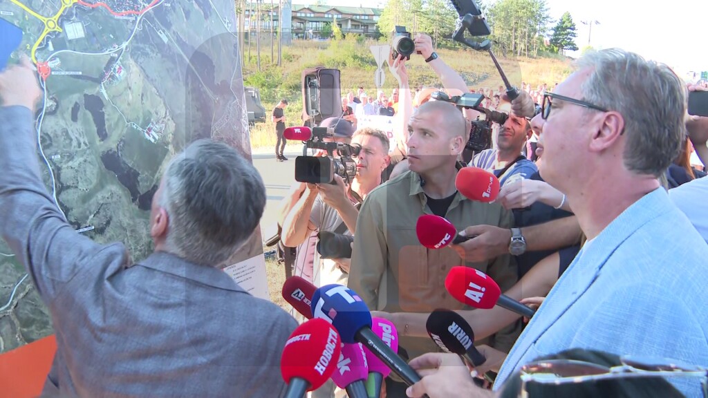 Vučić na prezentaciji radova na obilaznici oko Zlatibora i radova na izgradnji sportskih terena