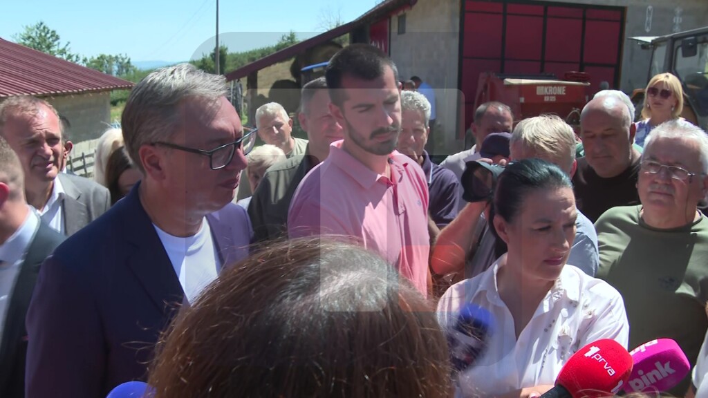 Vučić obilazi poljoprivredno gazdinstvo Arsović u Kušićima