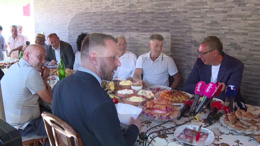 Vučić: Mnogo dobrih stvari ćemo uraditi za ovaj kraj, lagao nih kada bih rekao da možemo sve odjednom da uradimo, nismo ćup bez dna