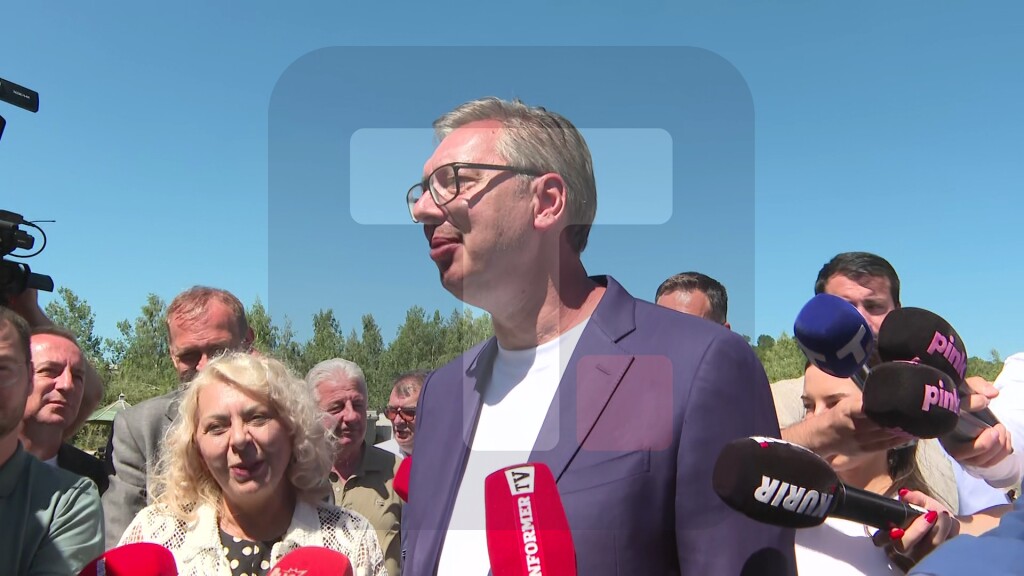 Vučić u obilasku radova na putu Ivanjica-Sjenica