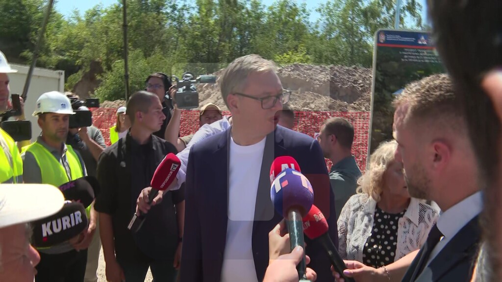 Vučić: Svuda gde idemo na granice moramo da imamo dovre puteve