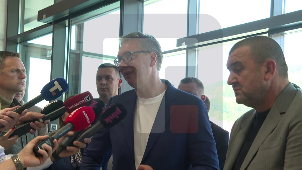 Vučić: Kompanija Matis zapošljava preko 850 ljudi u Ivanjici, to je ogroman broj za Ivanjicu