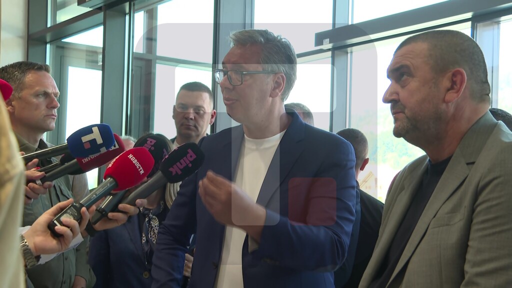 Vučić: Opozicija ima opsesiju da budu na strani onih koji su protiv Srbije