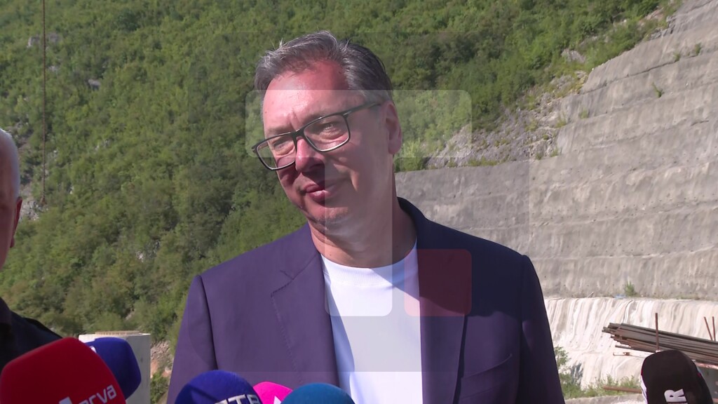 Vučić: Nivo Dunava u Mađarskoj i kod nas je malo viši, verovatno će nastaviti da raste