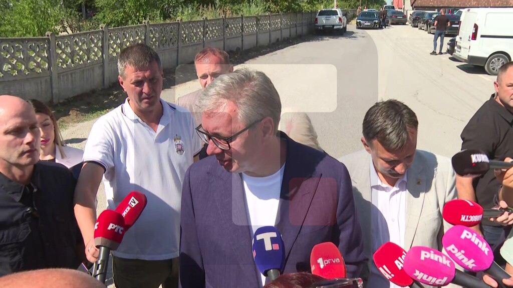 Vučić u obilasku preduzeća „Ukras“ d.o.o., koje se bavi preradom drveta i medijapana