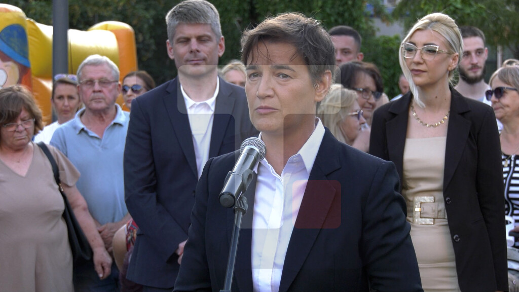 Brnabić: Prosečna plata u Paraćinu je bila 309 evra, dok je u maju ove godine bila 825 evra