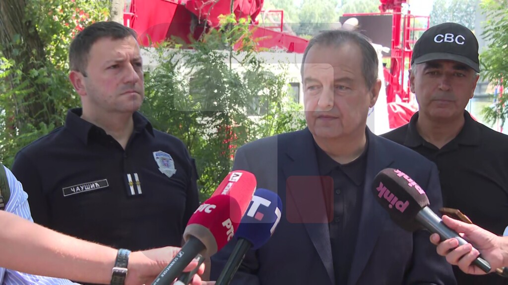 Dačić: Deliblatska peščara izuzetn rizična teritorija, vatrogasci danonoćno na terenu