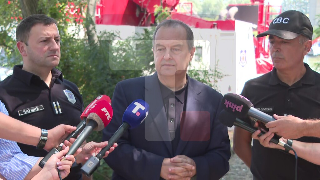 Dačić: Aktivan požar i u okolini Bujanovca